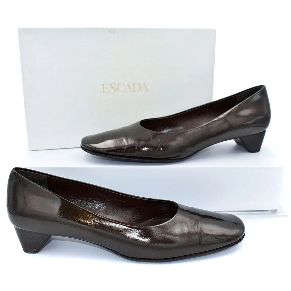 ESCADA Heels sz 9.5 B Chocolate Brown Patent Leather Low Heeled Pumps - Image 2 of 4