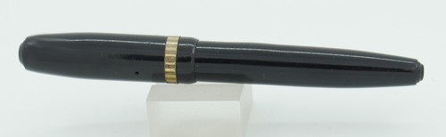 Welsh Mfg Co Small Black Celluloid w/Gold Trim Fountain Pen - Fine Nib - 1930's - Picture 3 of 5