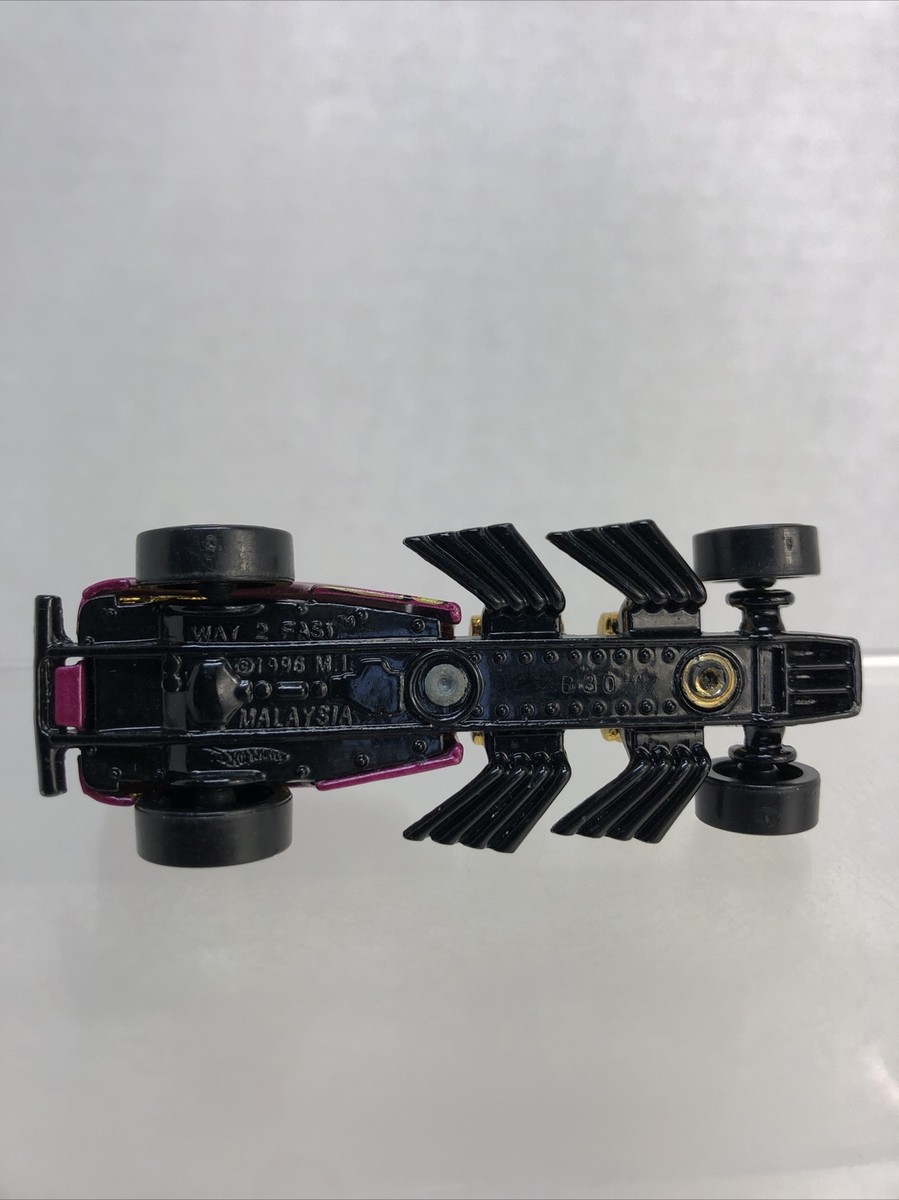 Hot Wheels 1996 Mattel Way 2 Fast Skulls Purple Twin Engine