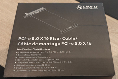 200mm Lian Li PCIe 5.0 (x16) GPU Riser Kabel, PCIe Gen5, flexibel, Next-Gen lesen