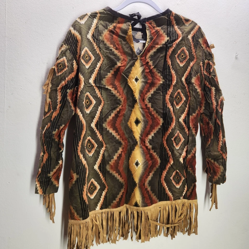 Disfraz túnica vintage hecho a mano con temática nativa americana patrón tribal con plumas Foto 4 de 4
