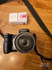 Sony Cyber-shot DSC-H7 8.1MP Digital Bridge Camera 15x Optical Zoom