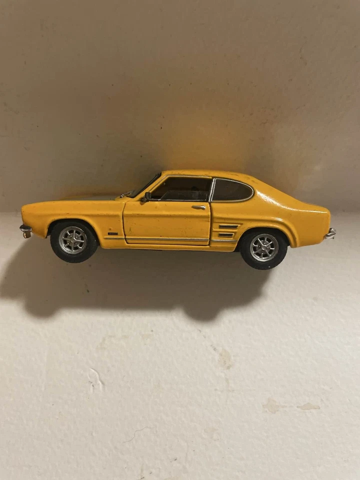 Ford Capri RS2600/3ltr 1970 modelo de coche diecast amarillo 1:32 Foto 3 de 4