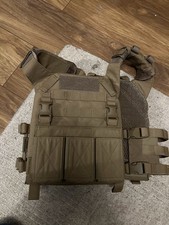 Warrior assault systems recon Plate Carrier In Coyote.