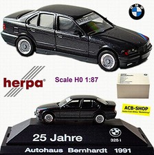 BMW 325i Limousine E36/4 Autohaus Bernhard schwarz black metallic 1:87 Herpa