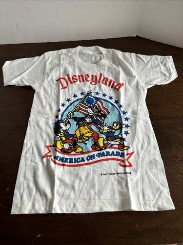 Vintage DisneyLand America On Parade T Shirt 80s Mickey Mouse Bicentennial Kids