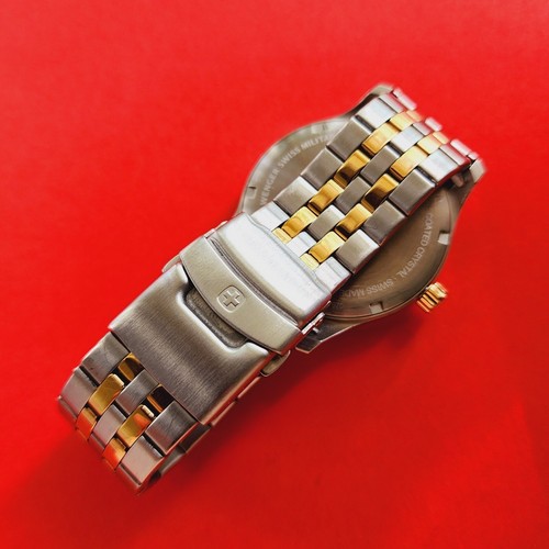 Wenger Military Watch Day Date Two Tone With Bracelet 01.9041.214 Swiss Mens - Picture 5 of 6