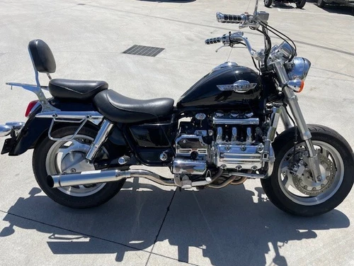 HONDA GOLDIWNG GL1500 VALKYRIE  CLEAR TITLE PROJECT MAKE N OFFER