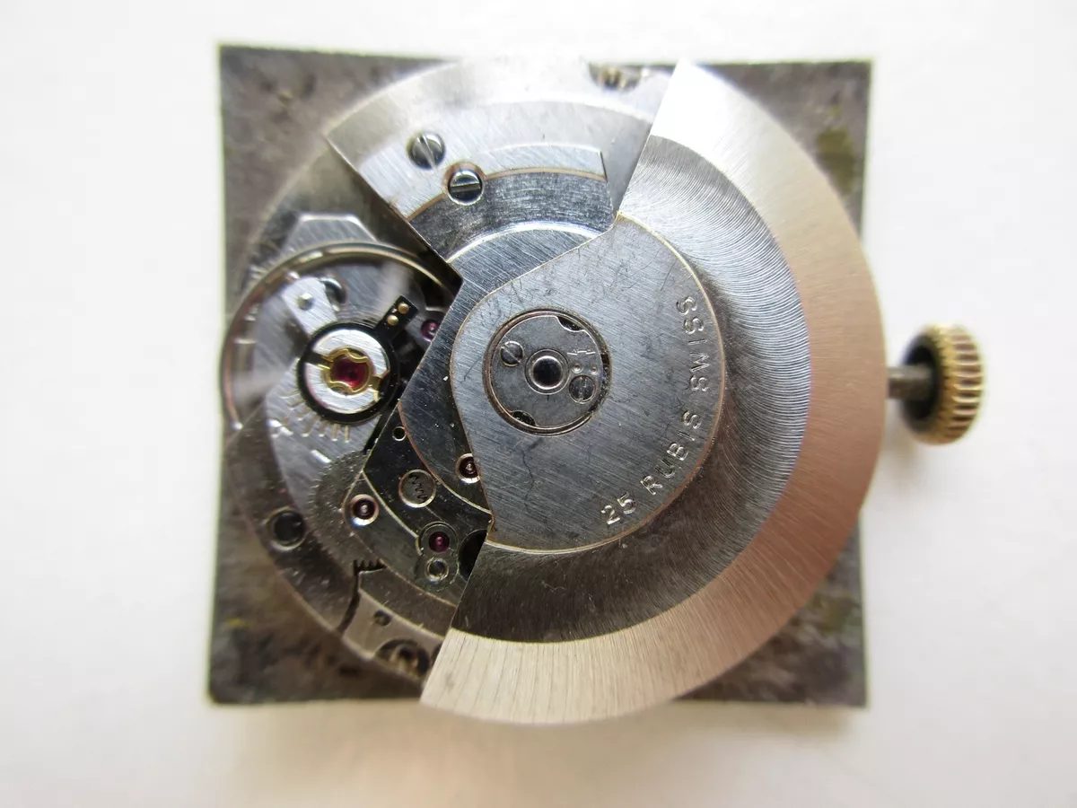 AS A. Schild cal. 1700 01 Swiss automatic watch movement date pos 3 running