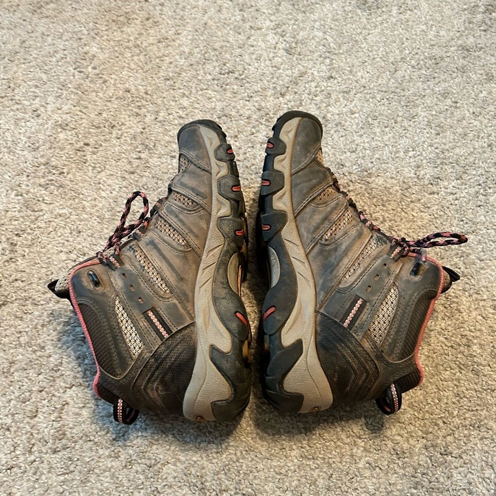 Scarpe stringate impermeabili Keen grigie e rosa trail escursionismo taglia 8