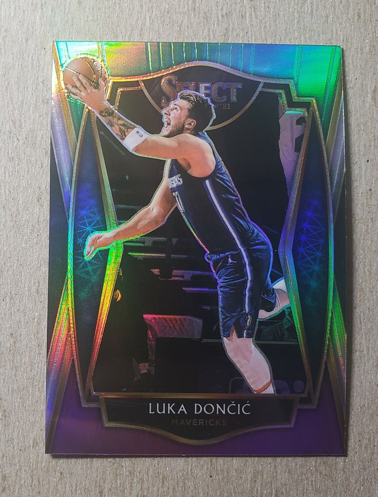 2020-21 Select Premier Level Green White Purple Prizm Luka Doncic #150 Mavericks