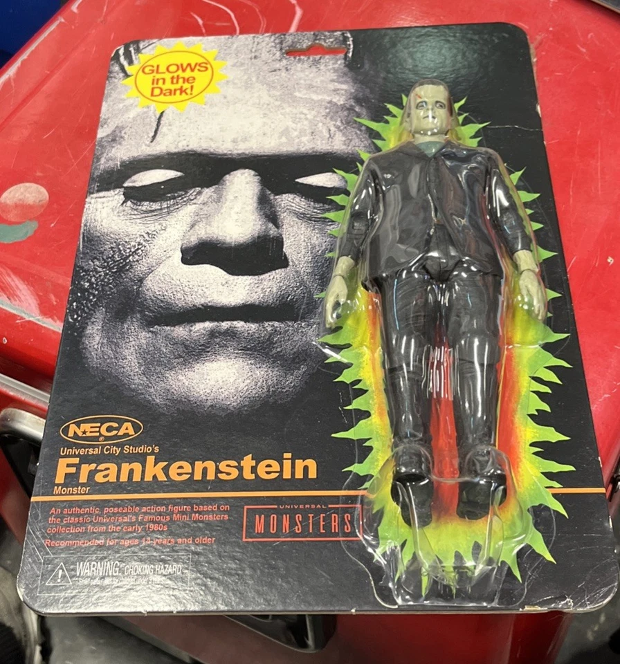 NECA Juego de 3 Monstruos Brillan en la Oscuridad, Hombre Lobo, Momia y Frankenstein (T4 Foto 4 de 4