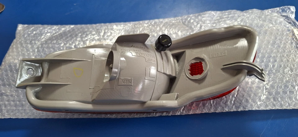 LEXUS RX330 RX350 RX400h 2004-2008 原始设备制造商后侧标记 81921-48040 — 第 2/3 张图片