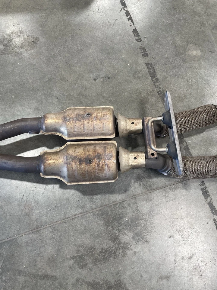 Sistema de escape convertidor AUDI TT 8J MK2 3.2 V6 CAT 2007-2009 1K0131701 K OEM Foto 3 de 4