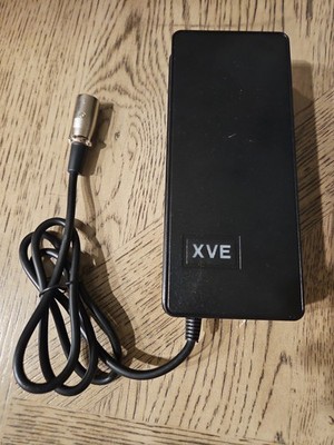 XVE model 248-5880400 Charger Brick
