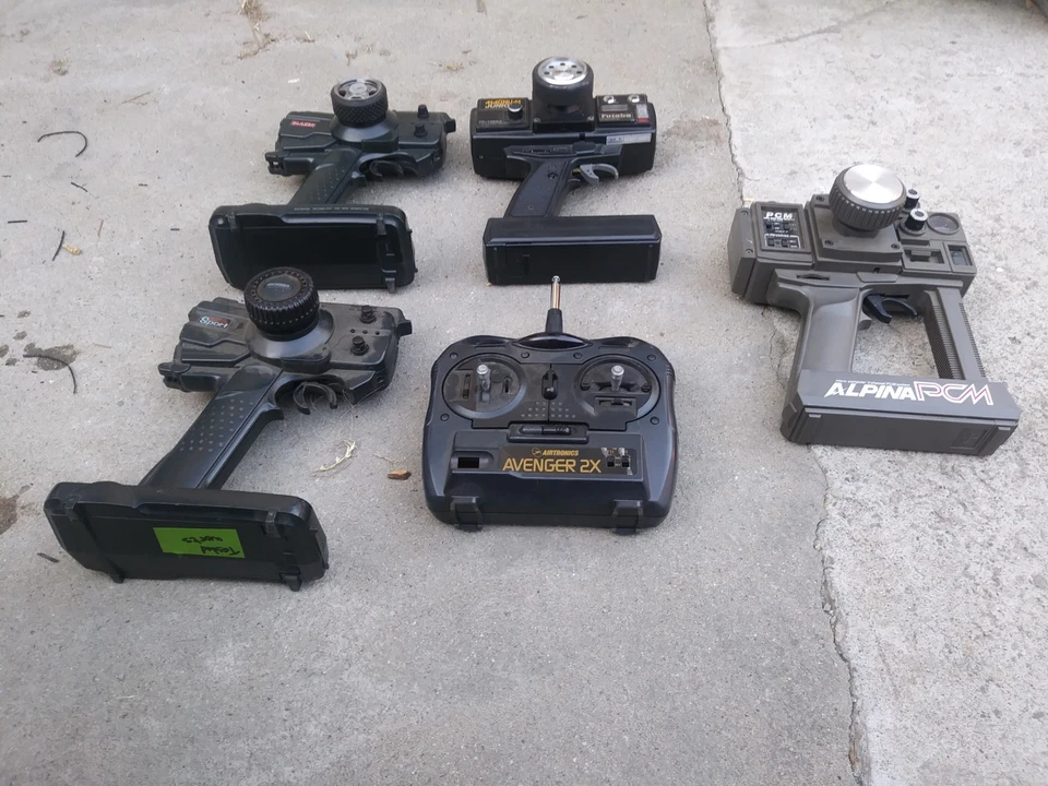 Vintage Transmitter Futaba Magnum Jr blazer sport avenger 2x Alpina PCM 75mhz 27 - Image 3 of 4