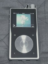 QUESTYLE QP2R PAD Portable Audio Player Space Gray Japan Model w/ Box Excellent
