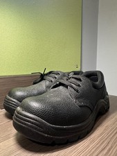 Image of Black safety Work Shoes Slip Resistant mens size UK 9 Good condition 