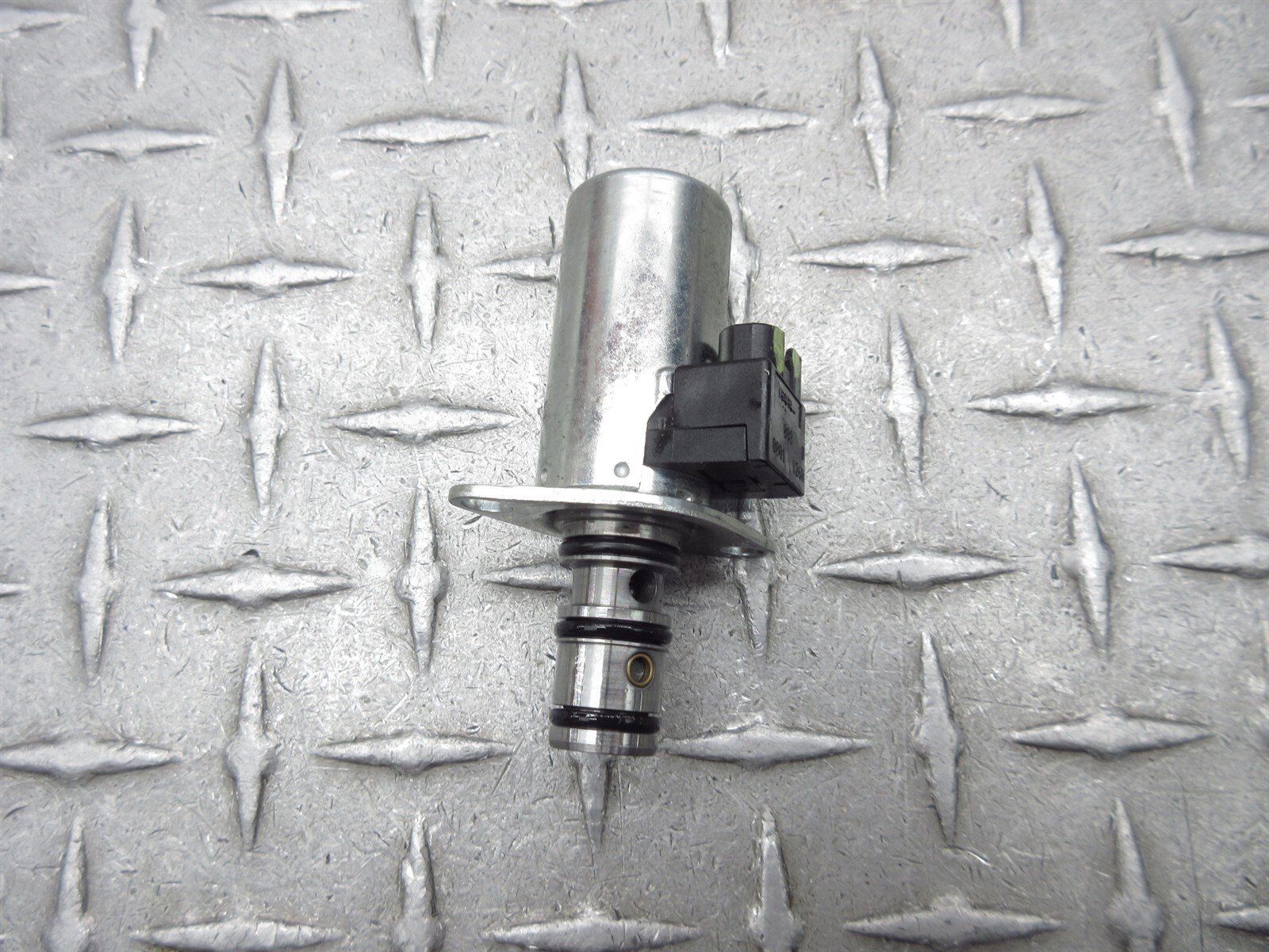 2008 Ferrari F430 Spider Roof Top Solenoid Control Regulator Valve Assembly