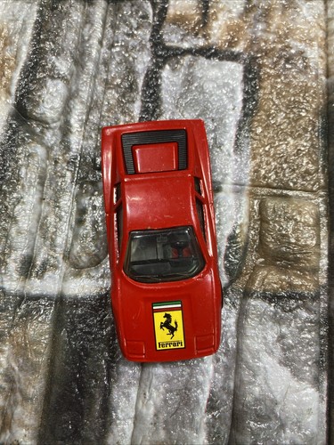 1/59 MATCHBOX - CLASSIC FERRARI TESTAROSSA RED DIECAST CAR VINTAGE 1986 - Picture 5 of 6