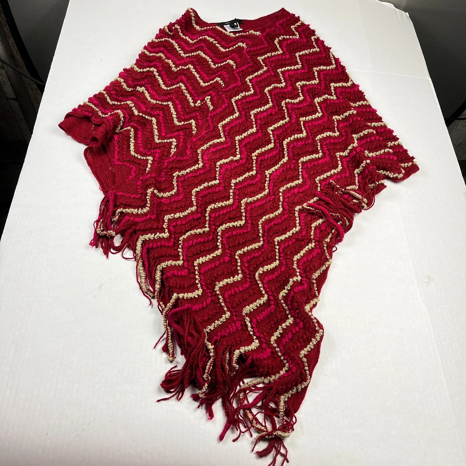 BCBGMaxazria Womens Poncho Sweater Zig Zag Print Fringe Shawl Wrap Cozy Cape OS