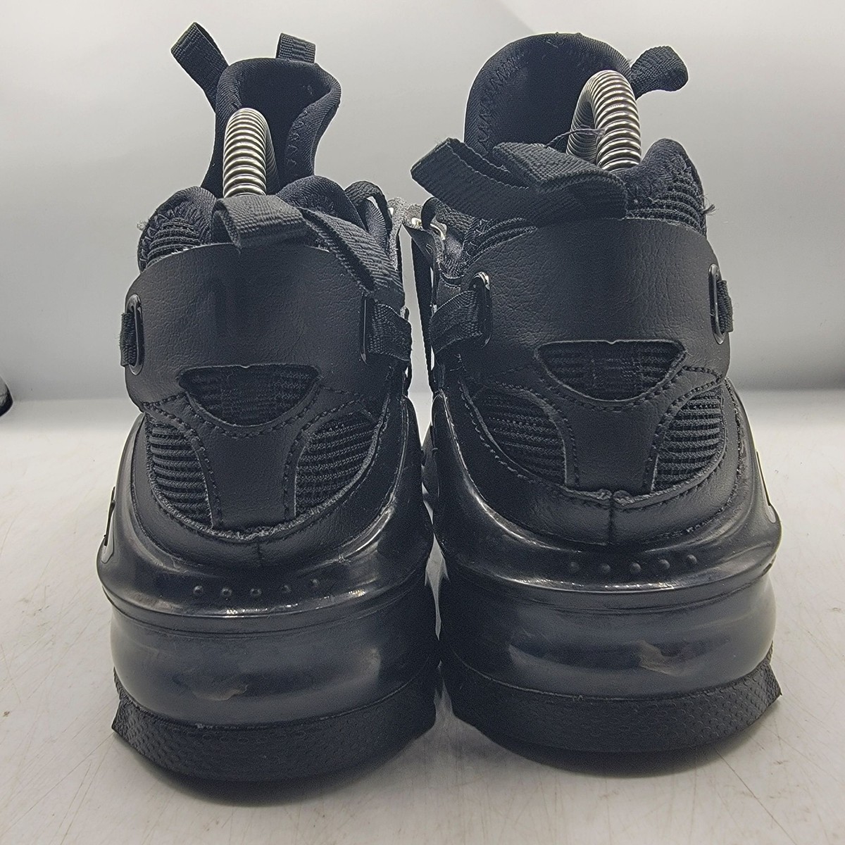 Nike Air Max Infinity Winter Mens 8 Triple Black Sneaker  display picture 3