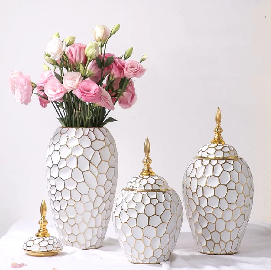 Luxury Large White Pottery Ginger Jar Vase, Flower & Storage Pot with Lid