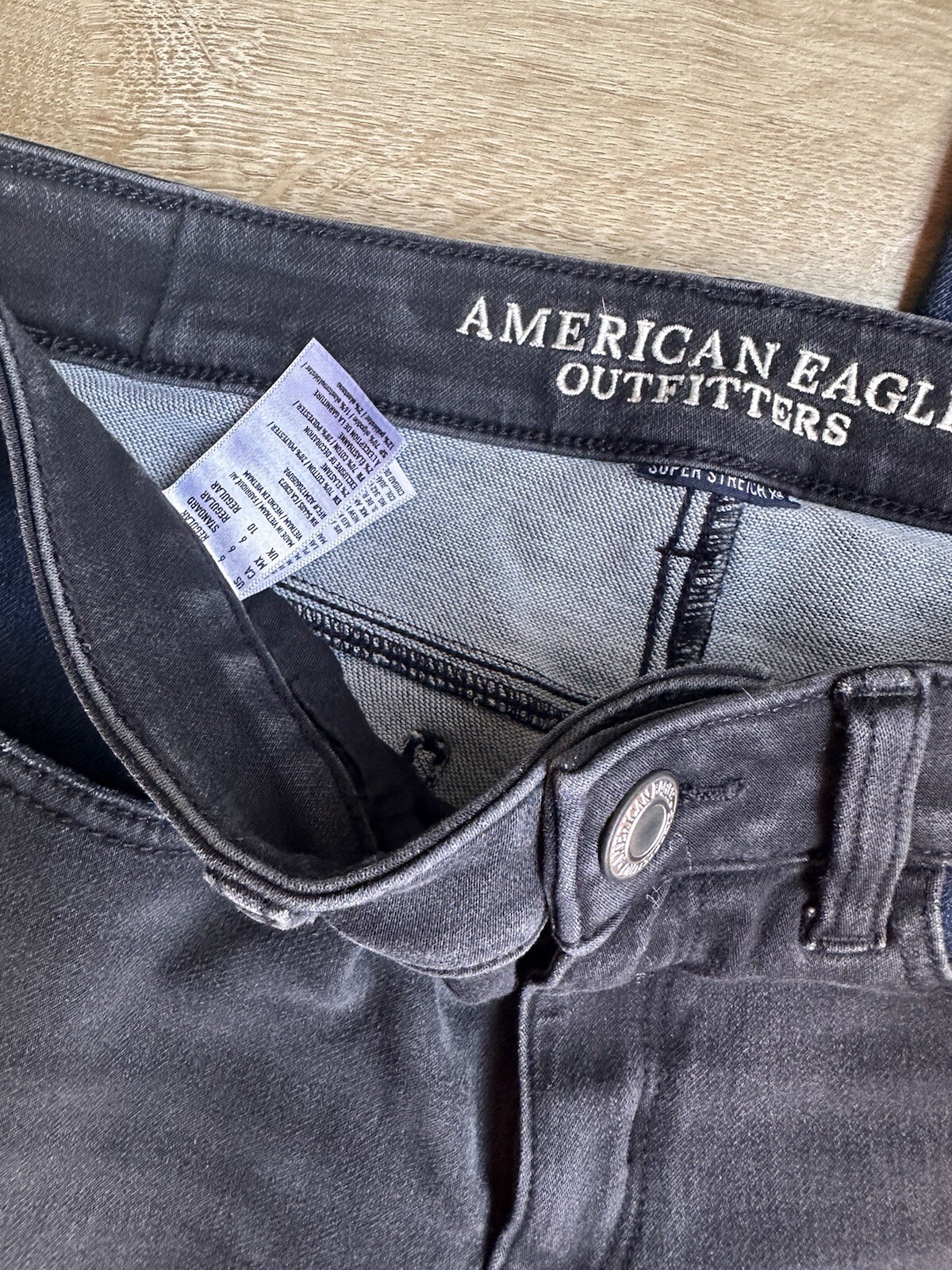 Women’s American Eagle Stretch Reverse Color Jegg… - image 3