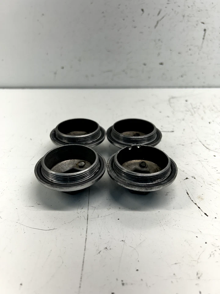 Cubiertas/cubiertas de ajuste de válvula de motor Honda CL77 CL 77 305 (1968) Foto 4 de 4