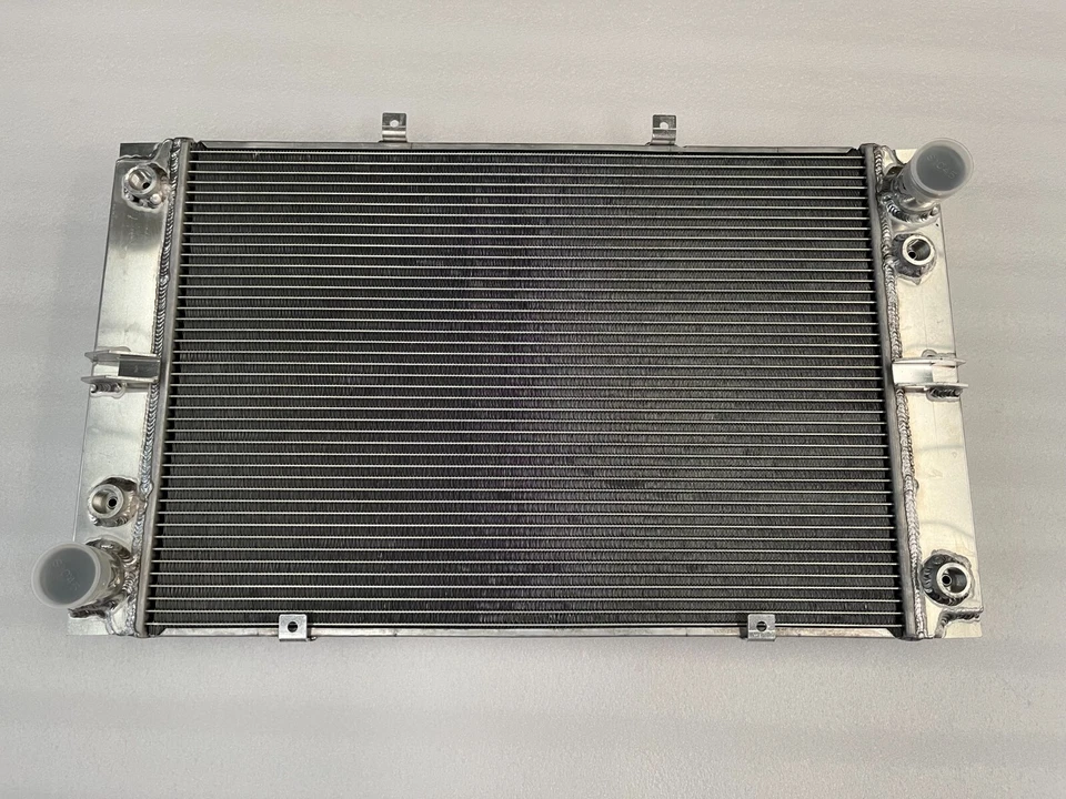 Radiador para Porsche 928 S4 GT 1978-1990 con 2 enfriadores de aceite internos (incorporados) Foto 2 de 4