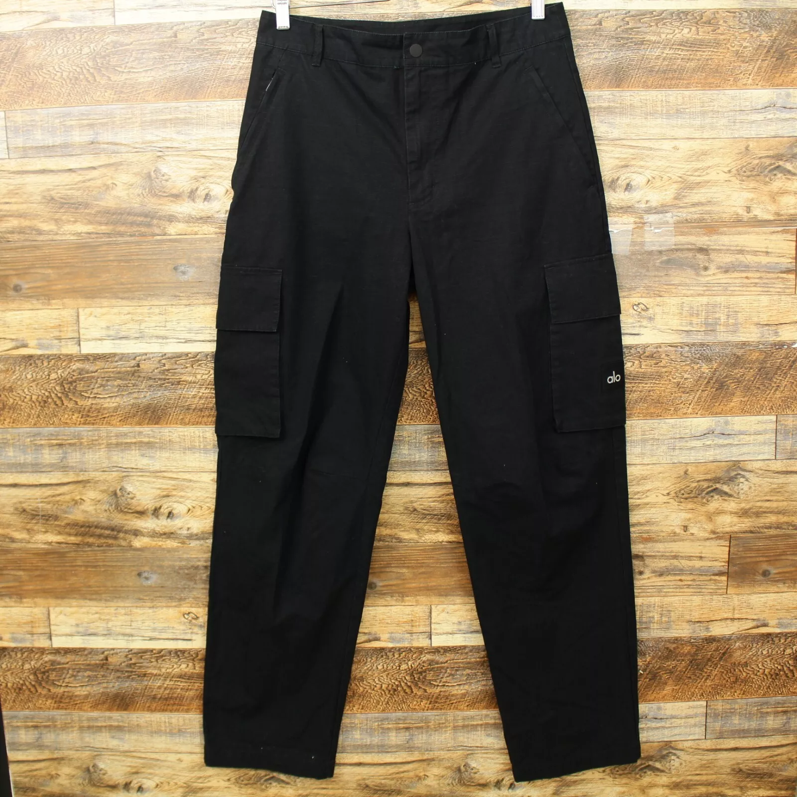 alo-yoga cargo flat front yoga pants