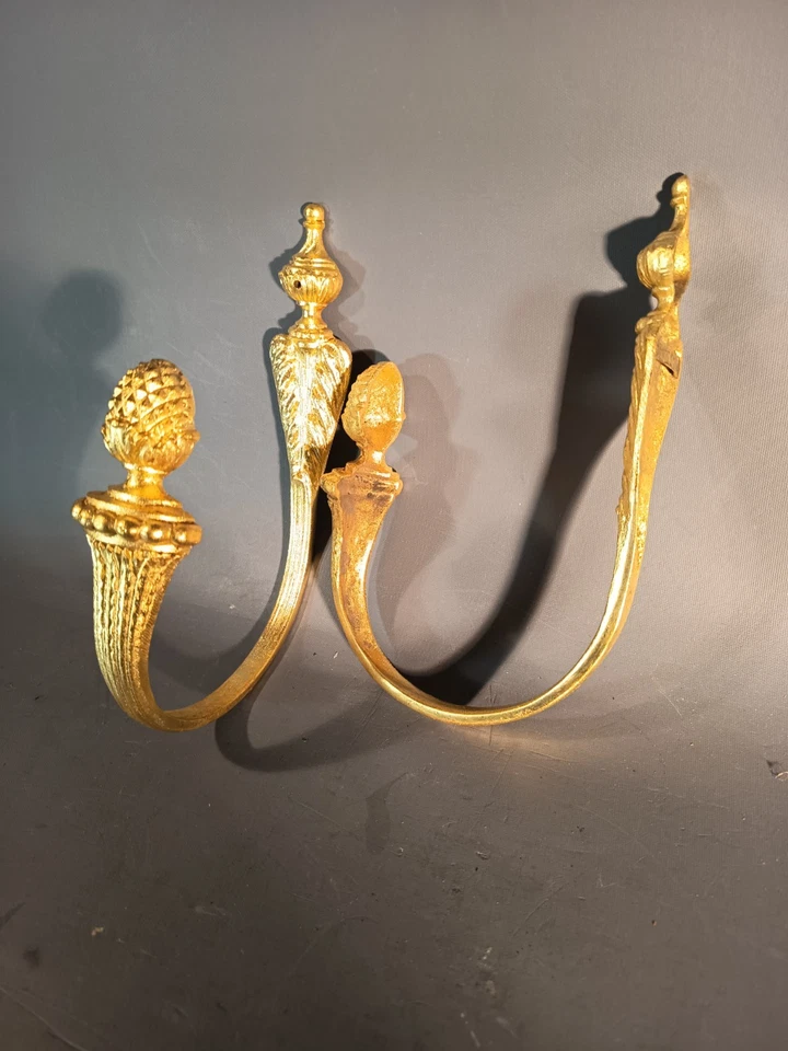 ANCIENNE PAIRE D'EMBRASSES à RIDEAUX en BRONZE XIXe  style LOUIS XVI - Photo 2/2