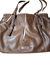 Nine West women's handbag 18W x 12H w 2 zip pockets & 1 inner pouch dual straps