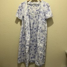 VTG Character Nightgown Robe Set Women's Lilac Floral Cottage Core Grandma