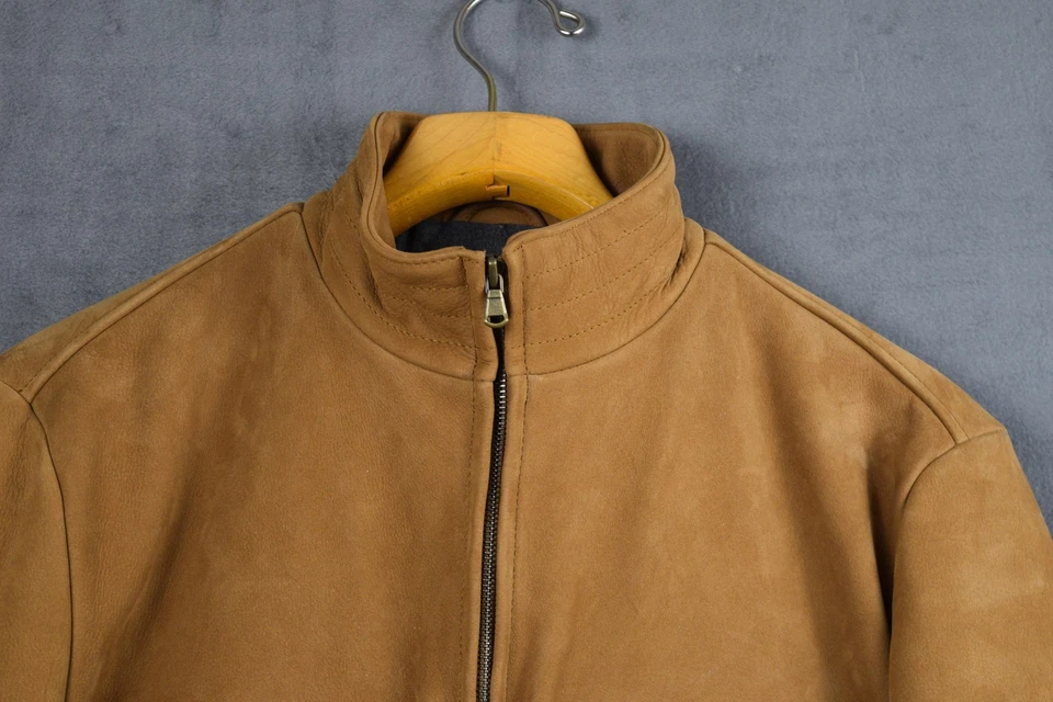 Chaqueta de cuero de gamuza Tasso Elba para hombre grande bronceada cremallera frontal cuello falso bolsillos con cremallera Foto 2 de 4