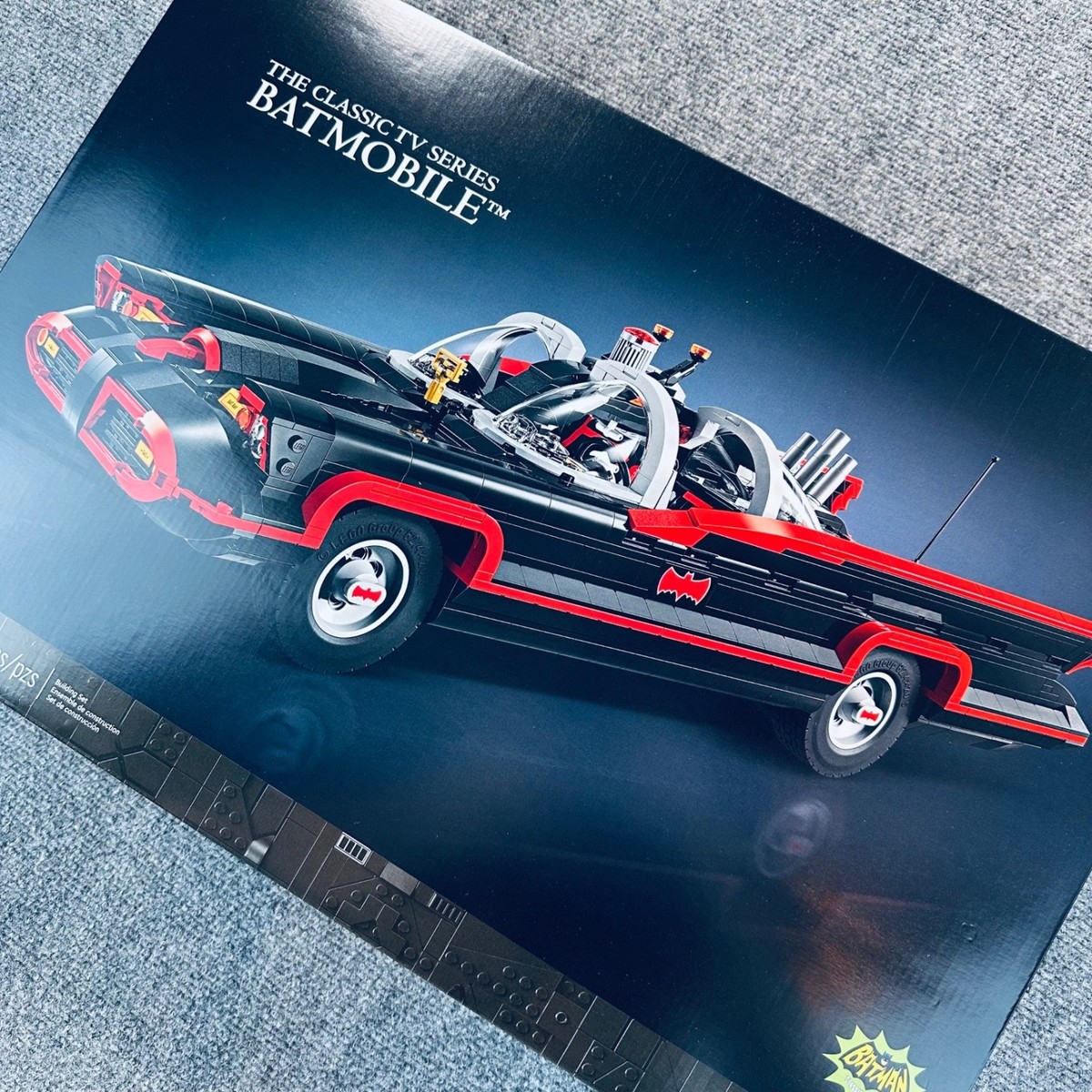 G*2様 【90s~】ANVIL TEAM CHEVY Chevrolet JE LEGO DC Batman The Classic TV Series Batmobile Set 76328 Building