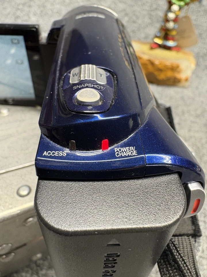 JVC Everio GZ-HM30BU AVCHD 40x Zoom Camcorder Battery Charger Tested/Working - Image 4 of 4