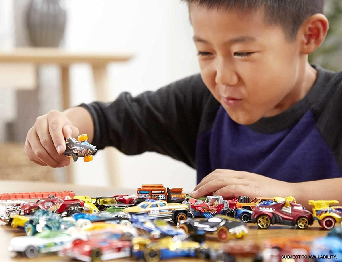 Hot Wheels 20 Car Gift Pack Multicolor Slightly Damaged Box But