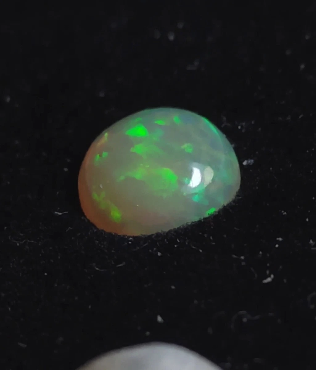 Cabochon Opale Welo D'Éthiopie - Blanc - 1,45 Carats - Ovale - Naturel Sans Traitement - Neuf