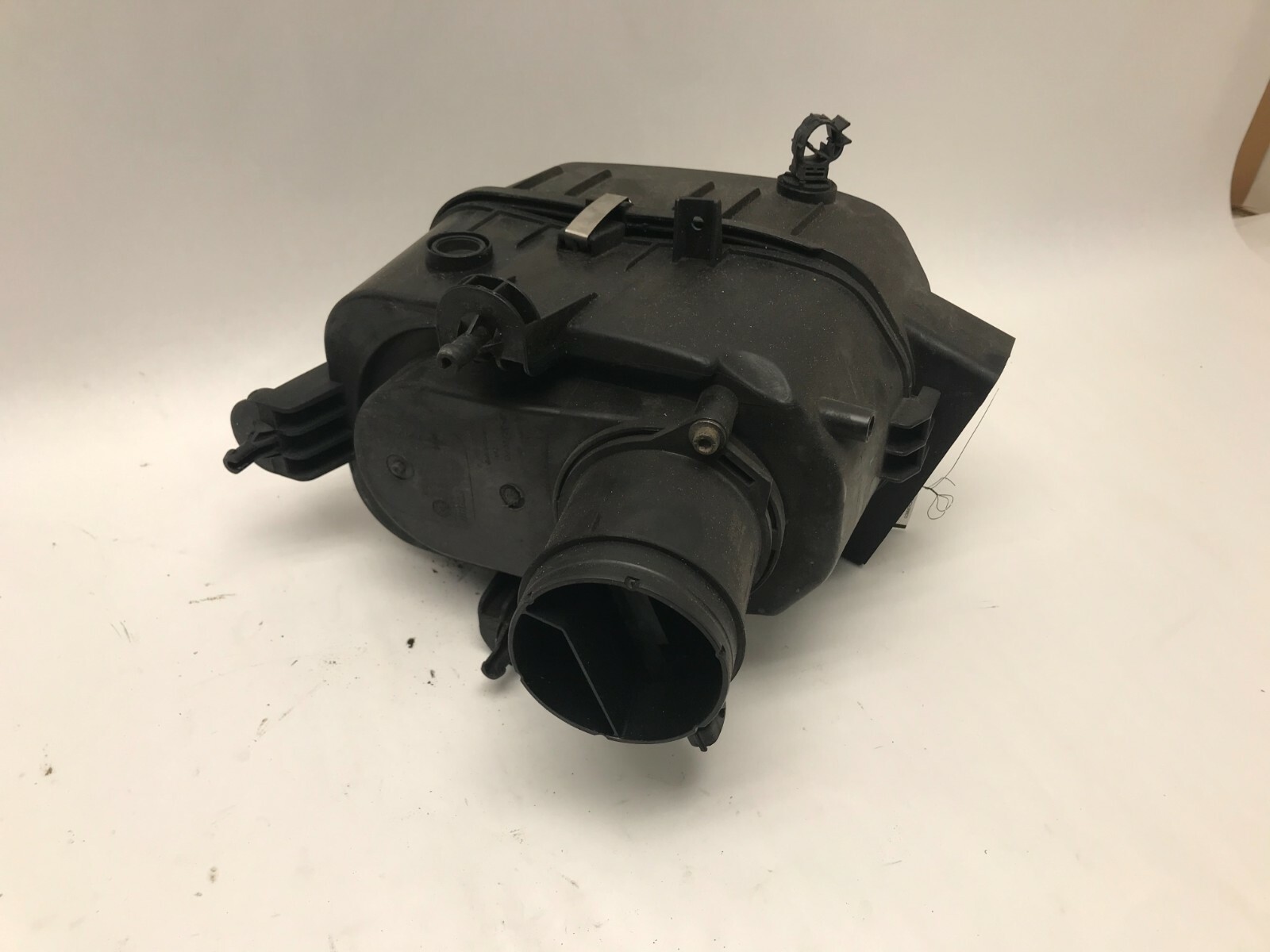 14-17 MASERATI GHIBLI 3.0L LEFT DRIVER SIDE AIR CLEANER AIR FILTER BOX OEM