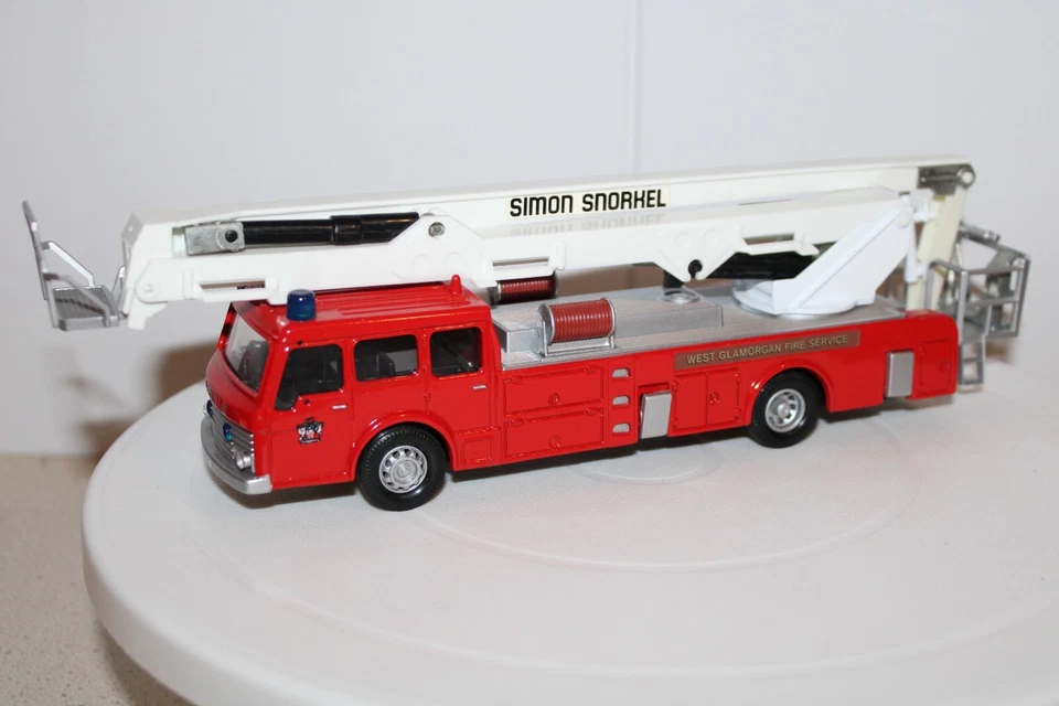 Corgi Classics 1994 #97392 Simon/Denis Hydraulic Platform "West Glamorgan Brig" - Image 4 of 4