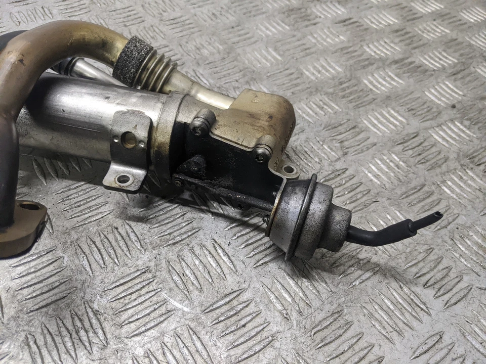 Audi A4 Tdi Mk4 2008-2015 2.0 CAGC Egr Cooler 03L131512AH - Image 4 of 4