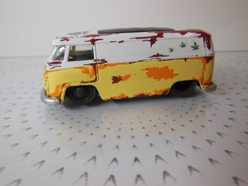 'Up In Smoke' 1962 Volkswagen Hippie Bus / Die Cast 1/64 - Picture 7 of 12