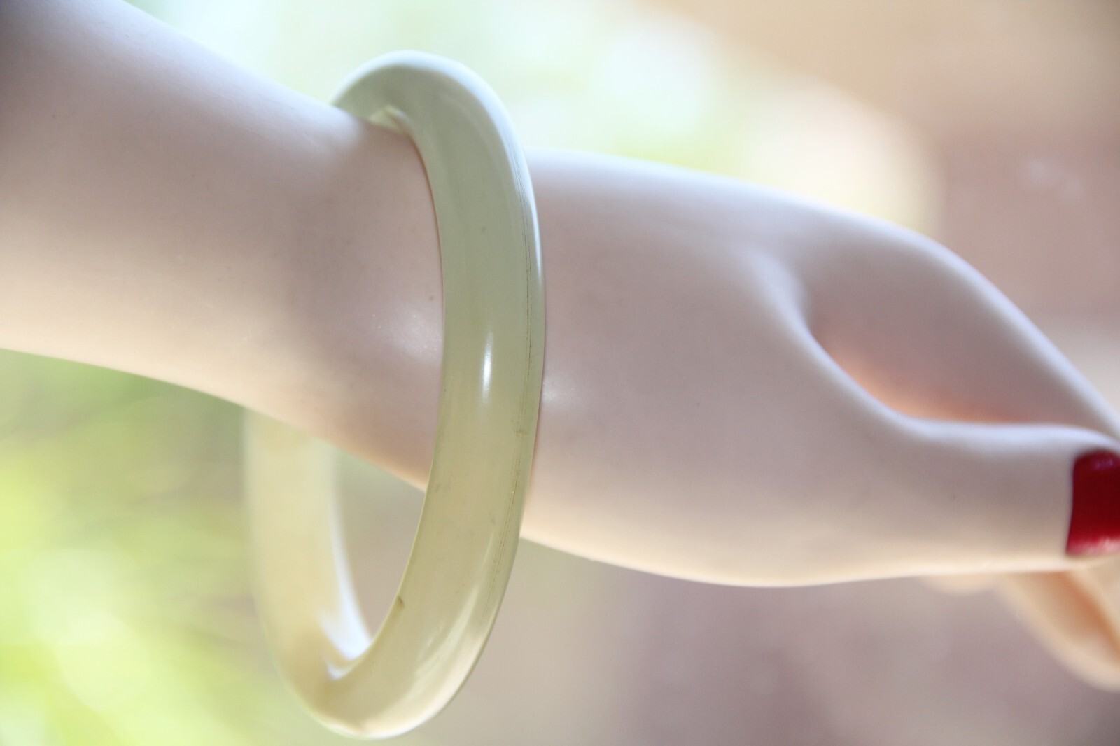 Solid Jade Round Bangle Bracelet. Gorgeous Beauti… - image 5