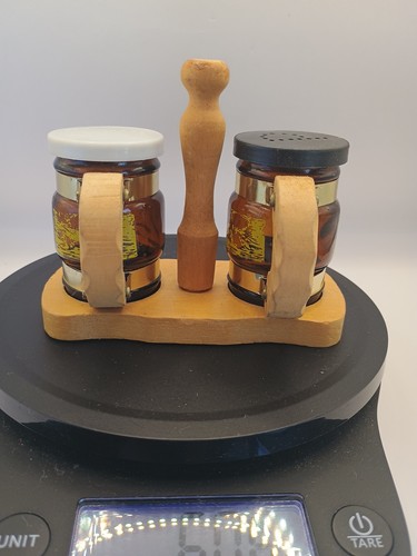 Hawaii AMBER GLASS SALT& PEPPER IN W!OOD CADDIE KitchenMemorabiliaCute - Picture 3 of 14