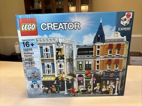 LEGO Creator Assembly Square 10255 Preowned 100% Complete Retired W/ Box Manual