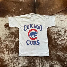 chicago team cub t shirt,bear C logo team name graphic,2025 apparel lot
