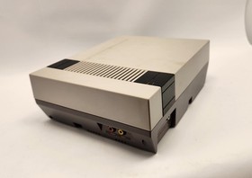 NINTENDO NES 001 OEM CONSOLE TWO COTROLLERS SUPER MARIO BUNDLE WORKS GUARANTEED