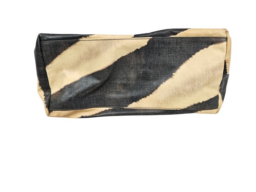 Dooney & Bourke Monza June Zebra Print Coated Canvas Hobo Bag Women's Purse - Bild 6 von 11