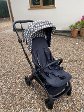 Mamas and Papas x Laura Ashley Airo Pushchair with cosy toes